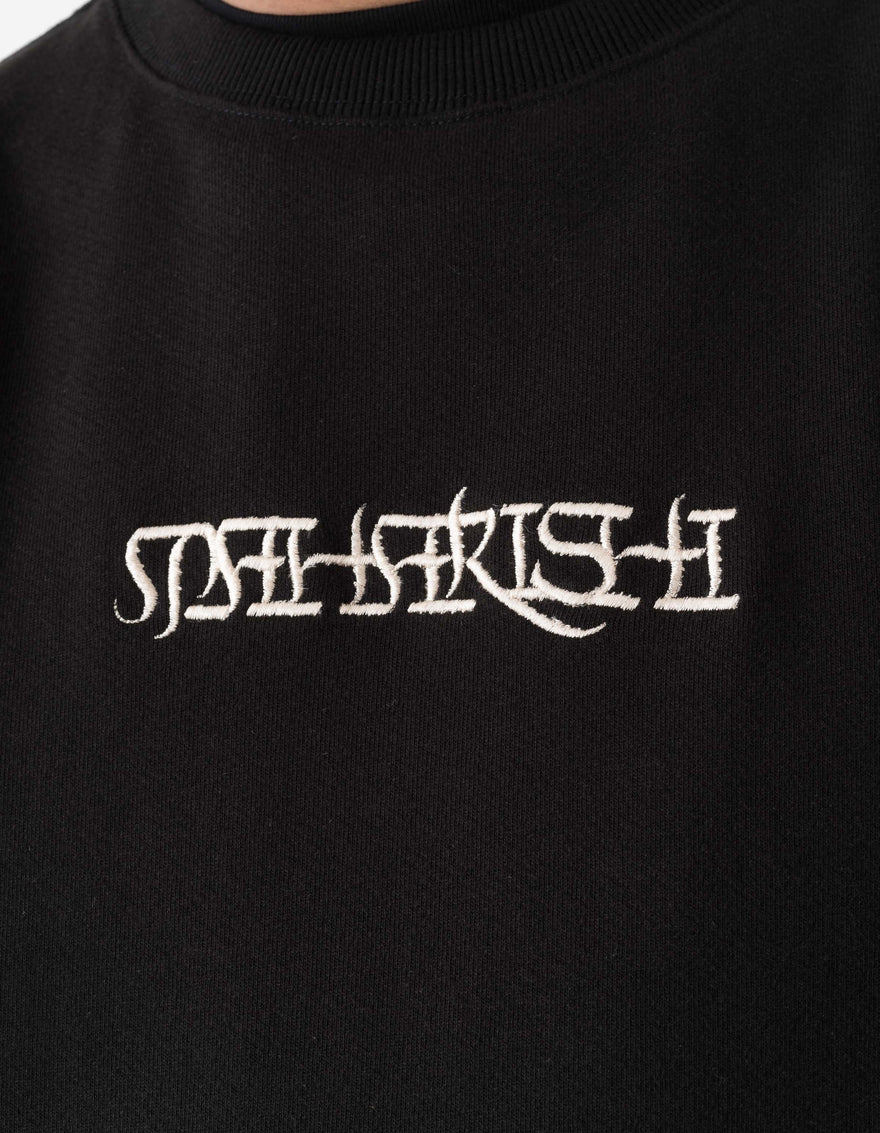 7549 Maha Script Crew Sweat Black