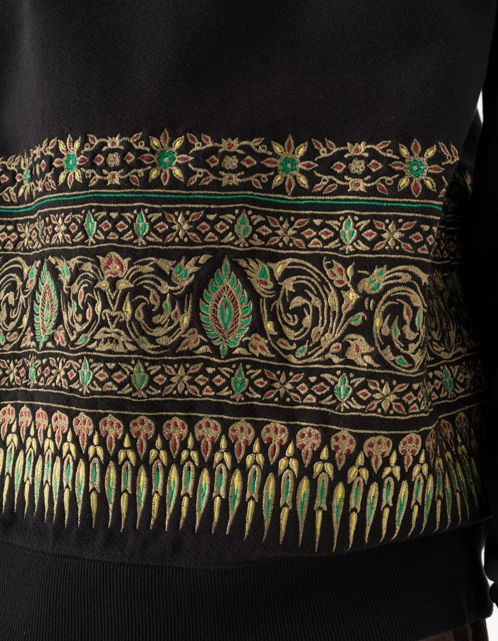 7687 Thai Hilltribe Crew Sweat Black