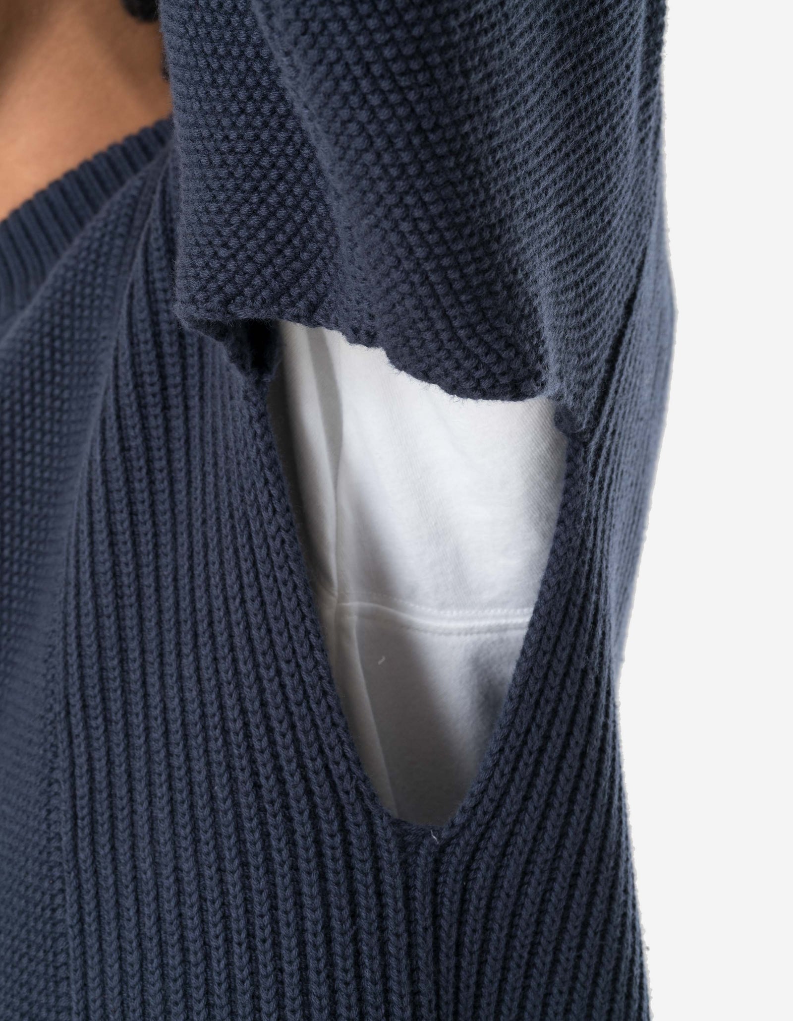 7273 Maharishi Knitted Crew Navy