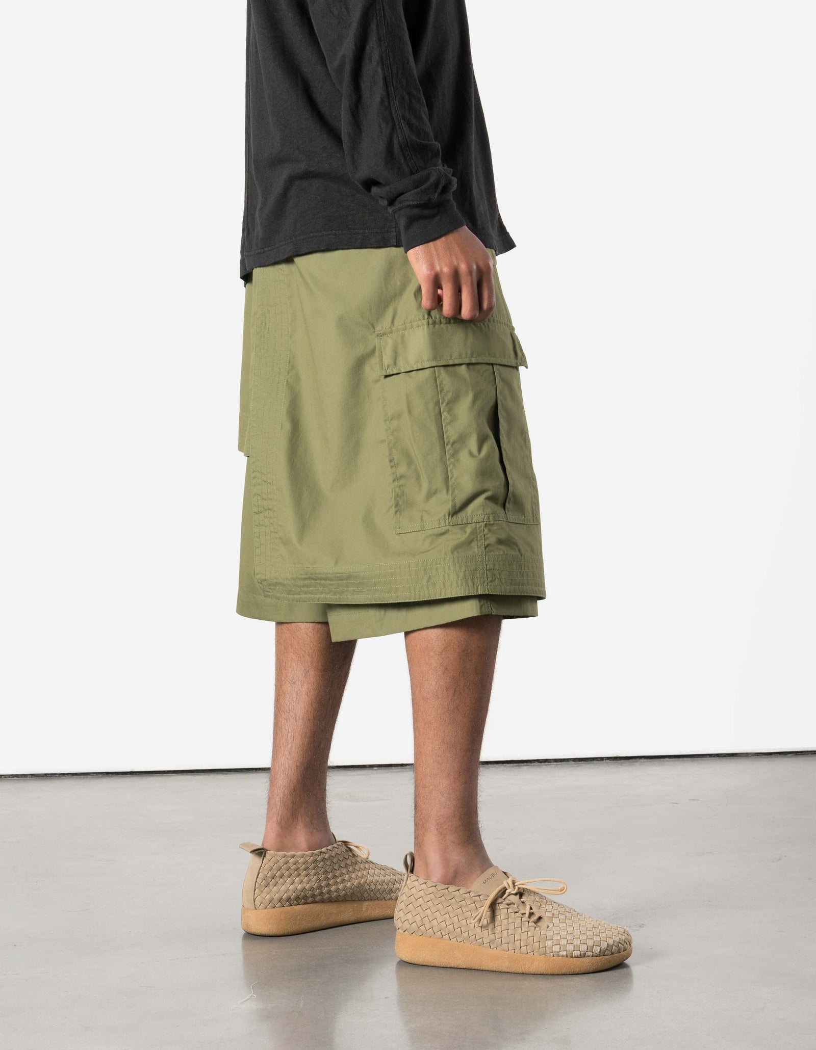 6056 Asym Hakama Shorts Olive OG-107F